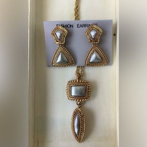 New SET vintage statement necklace and earrings